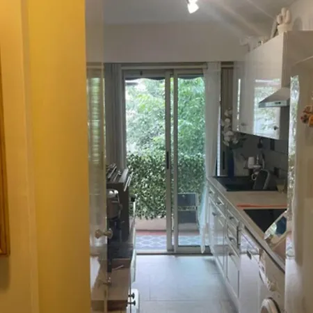 Διαμέρισμα Renovated T2 Near The Sea